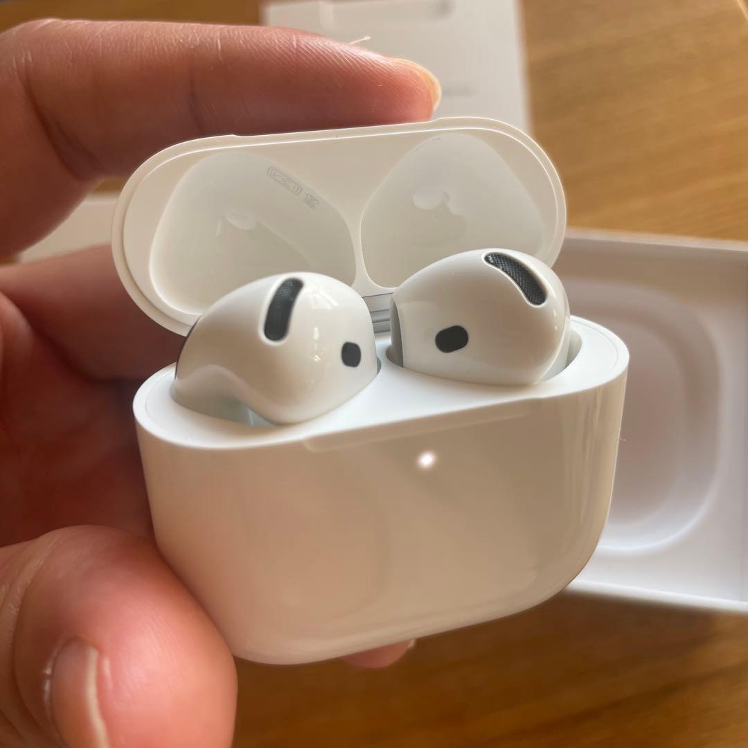 【新品同様】Apple AirPods4 本体 ノイズキャンセリング無し