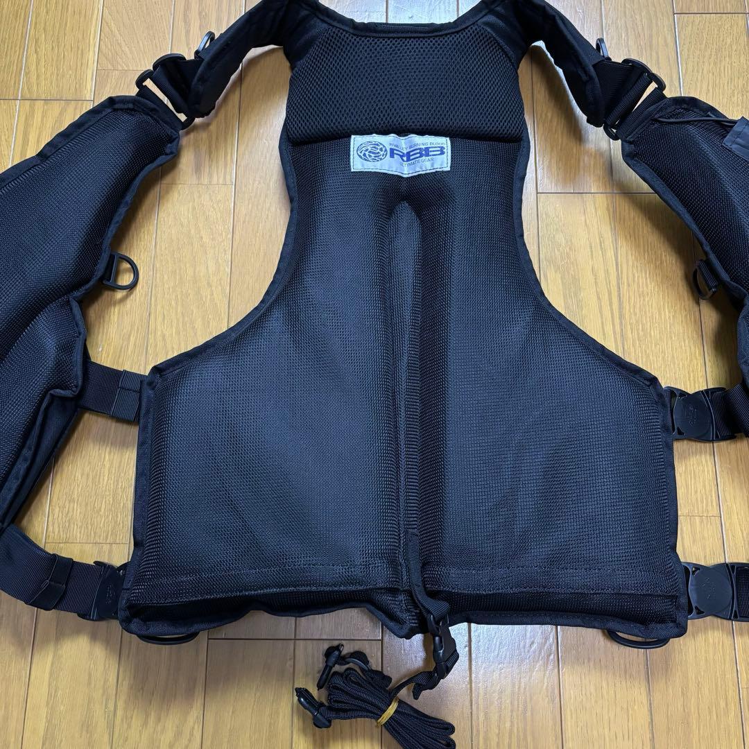 フィッシングベスト RBB ロックショアシューティングベスト