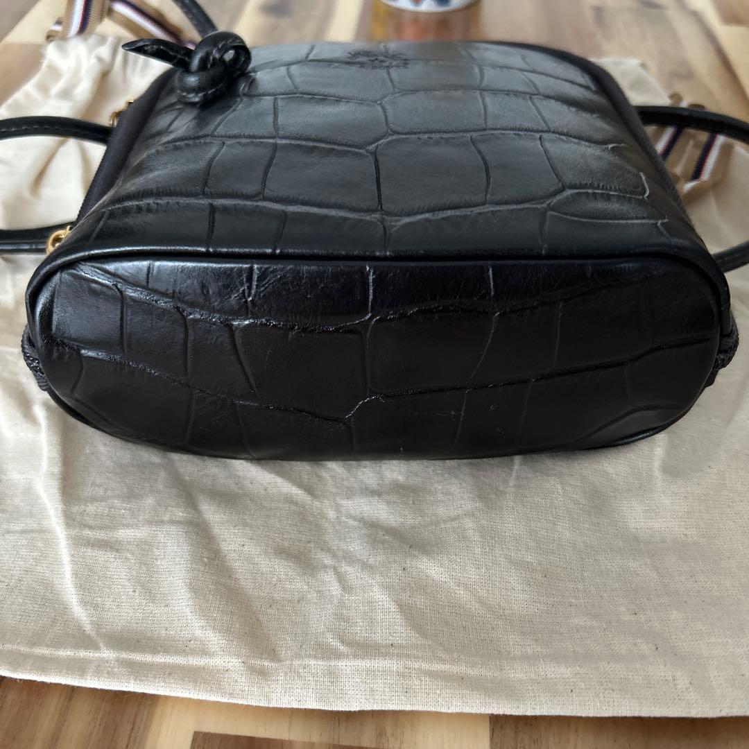 専用　美品　ILBISONTE レザーショルダーバッグ クロコダイル型押し 黒