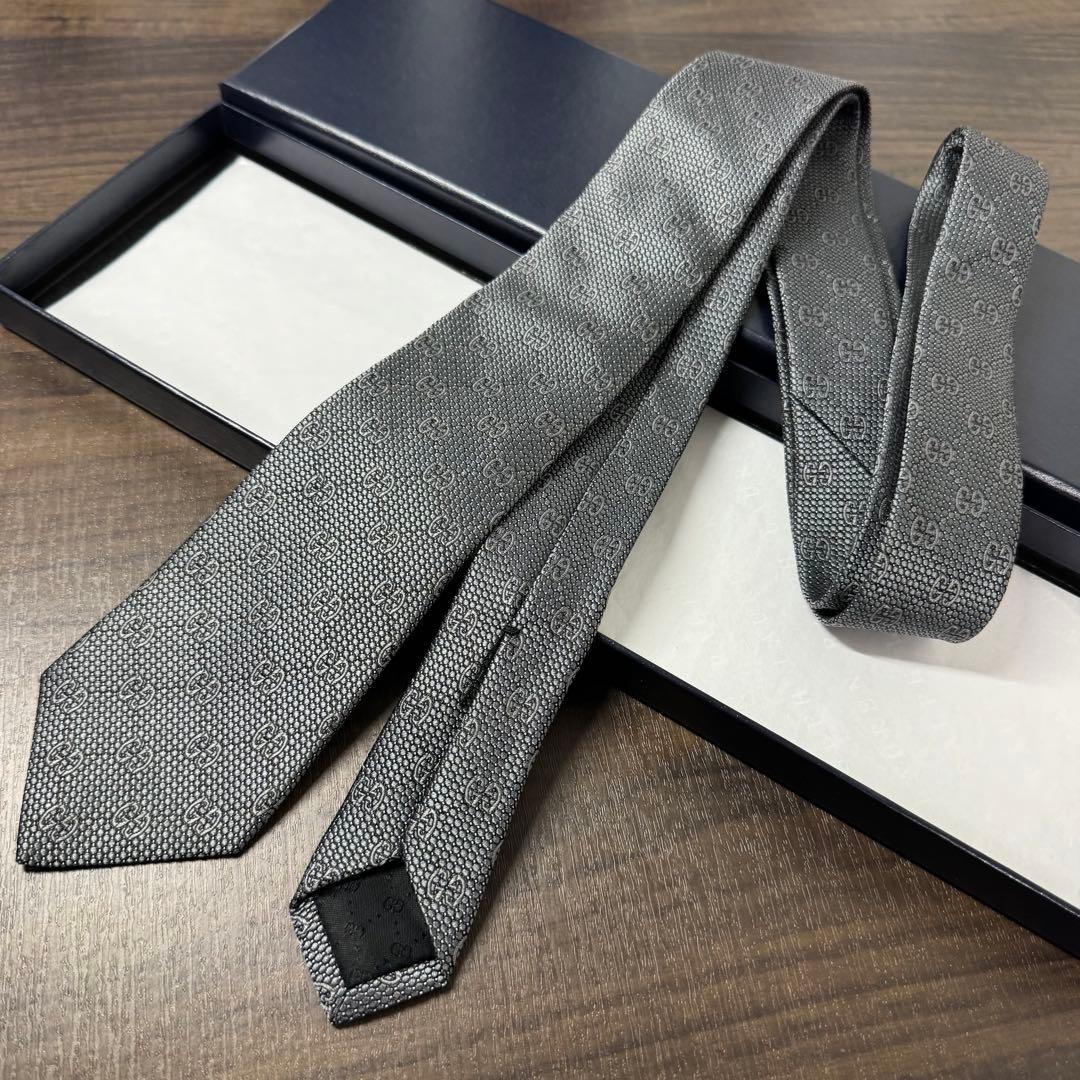 定価3.6万 近年モデル GUCCI グッチ GG柄 ネクタイ 蜂 ガンメタ