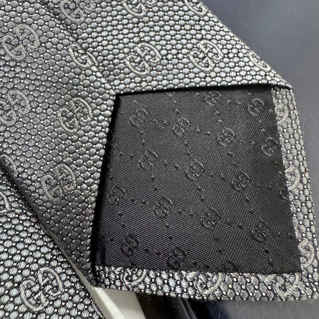 定価3.6万 近年モデル GUCCI グッチ GG柄 ネクタイ 蜂 ガンメタ