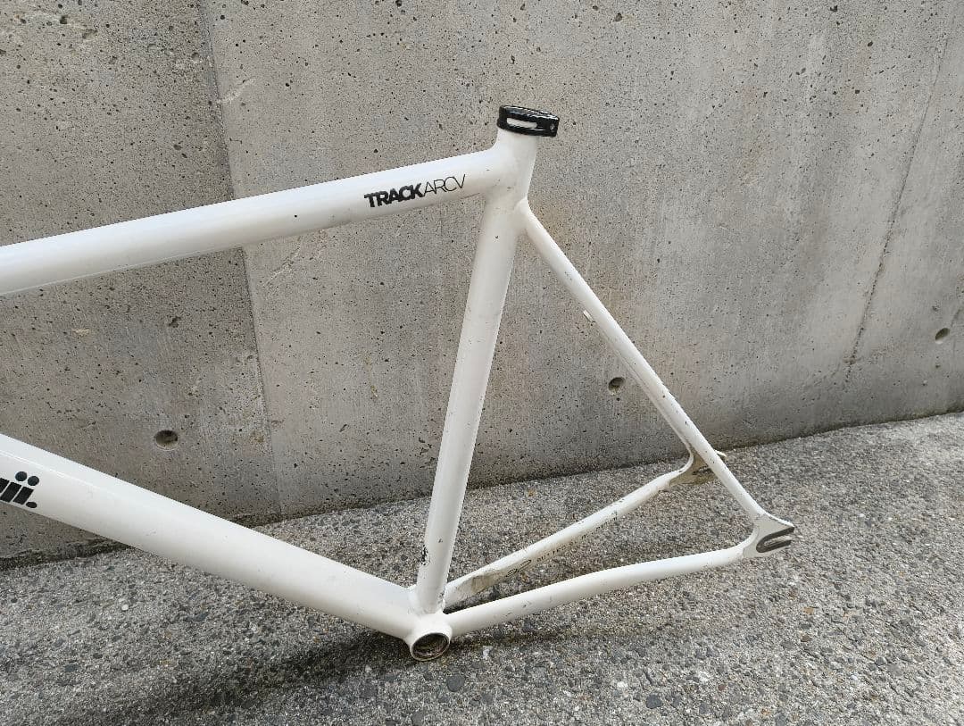 Fuji TRACK arcv ピストフレーム ホワイト