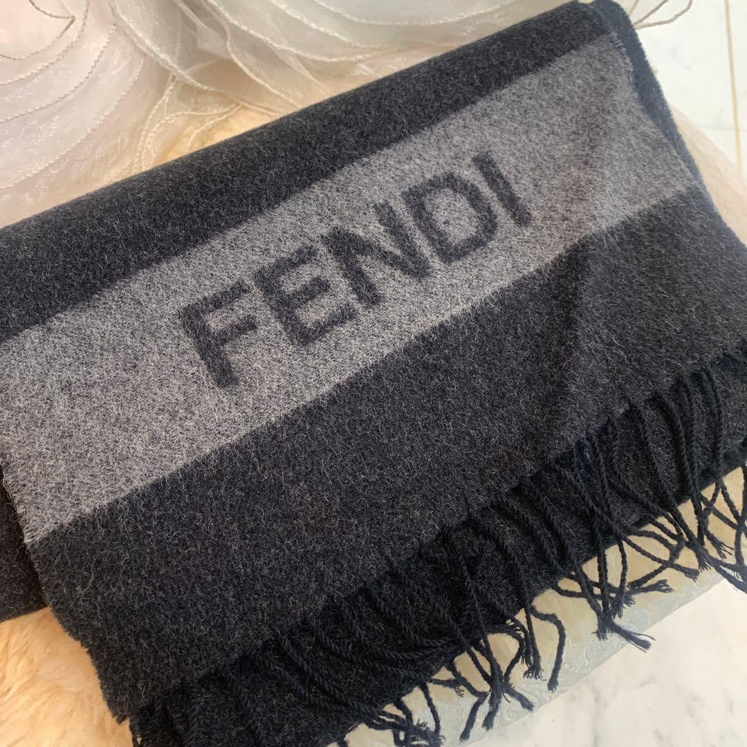 ☆新品同様☆FENDI ロゴ ウールマフラー ブラックｘグレー