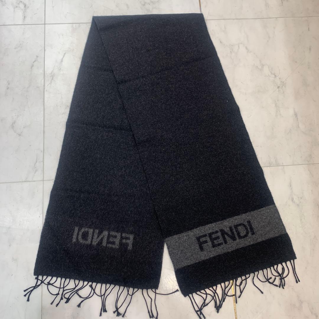 ☆新品同様☆FENDI ロゴ ウールマフラー ブラックｘグレー