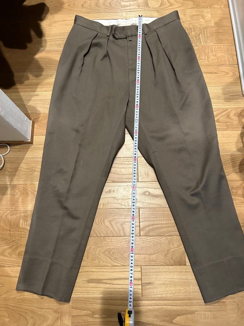 ニート　テーパードパンツ　NEAT