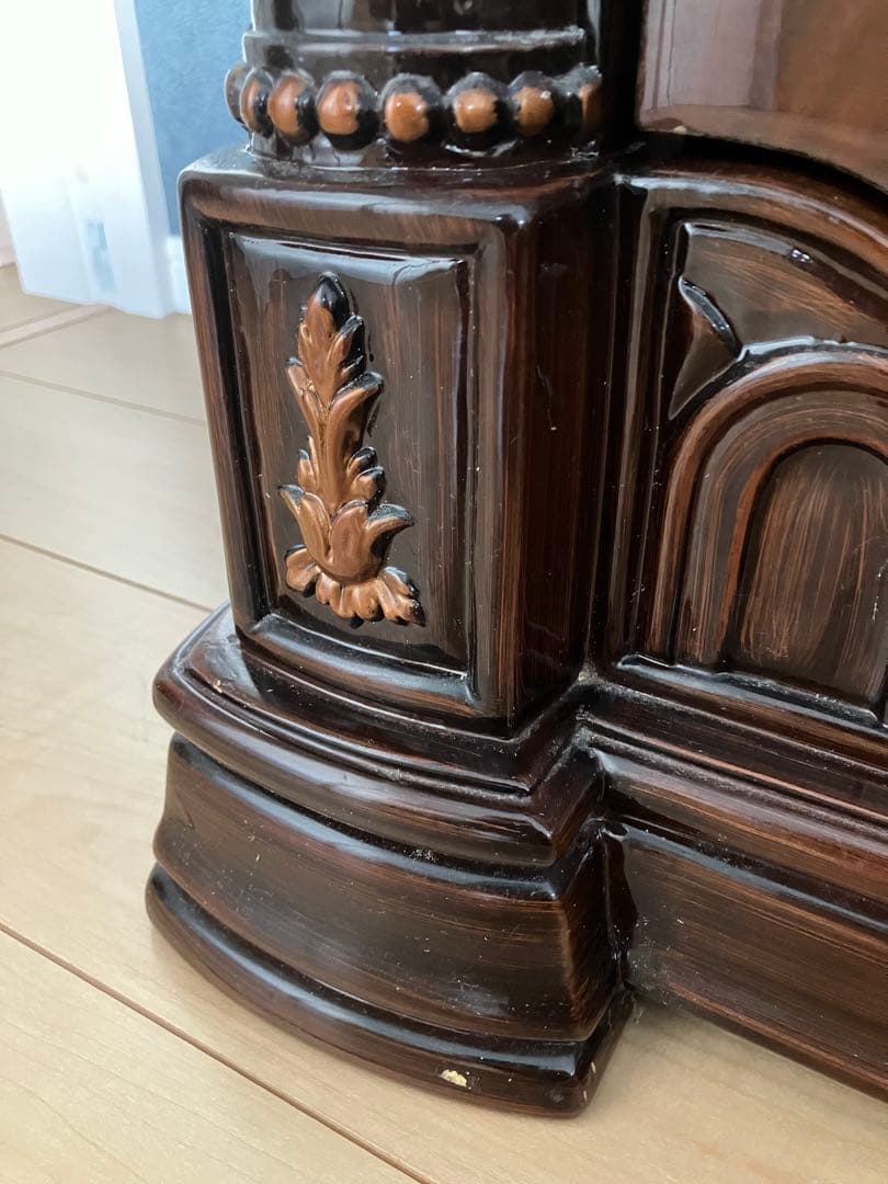 mirukii 希少　イタリア製 クラシカルな木製サイドテーブル