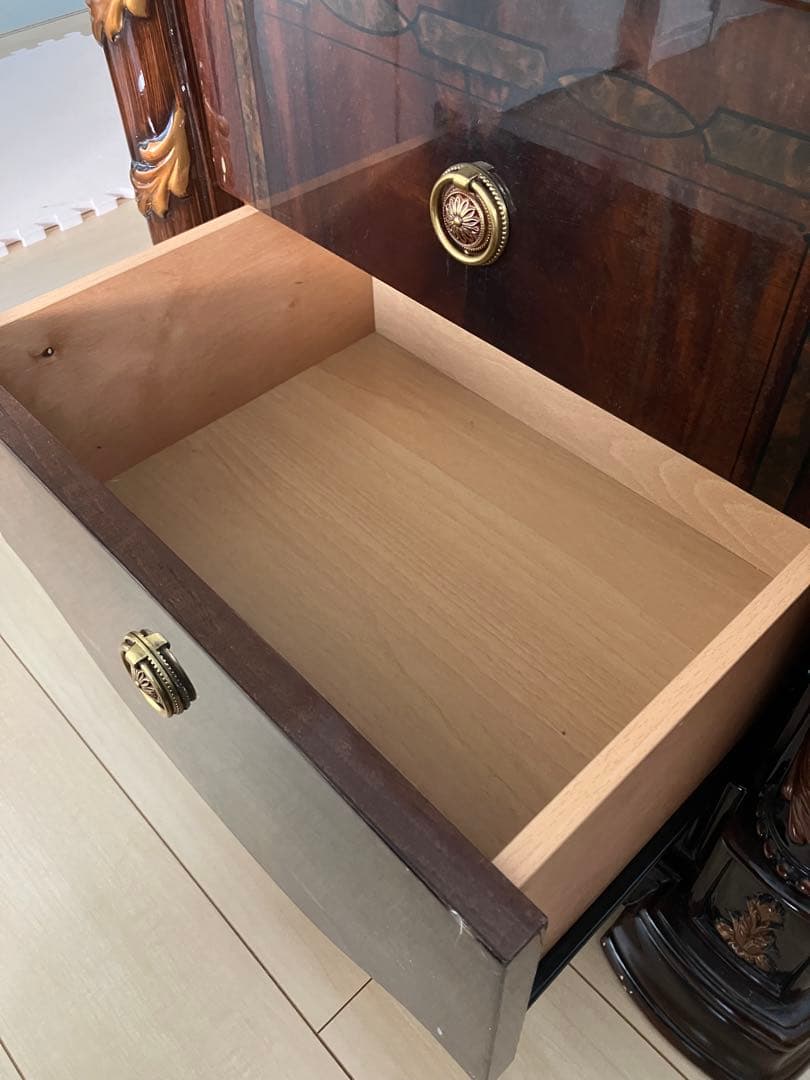 mirukii 希少　イタリア製 クラシカルな木製サイドテーブル