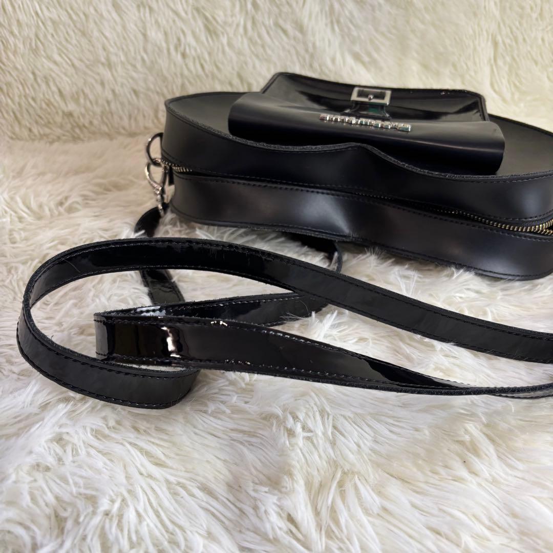 【希少】ドクターマーチン ショルダーバッグ ハート型 ブラック レザー