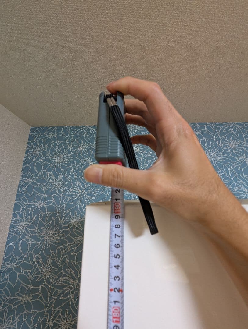 ニトリ　ワードローブ　白