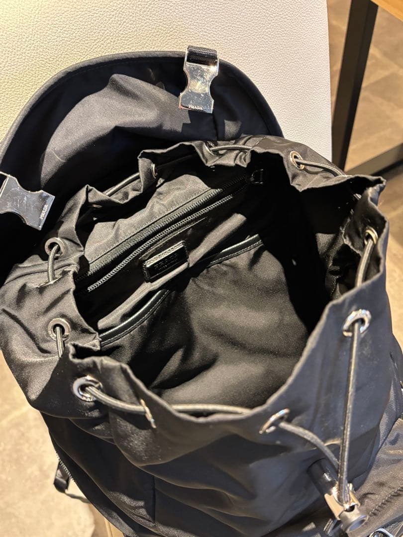 プラダ Re-Nylon xサフィアーノレザー バックパック