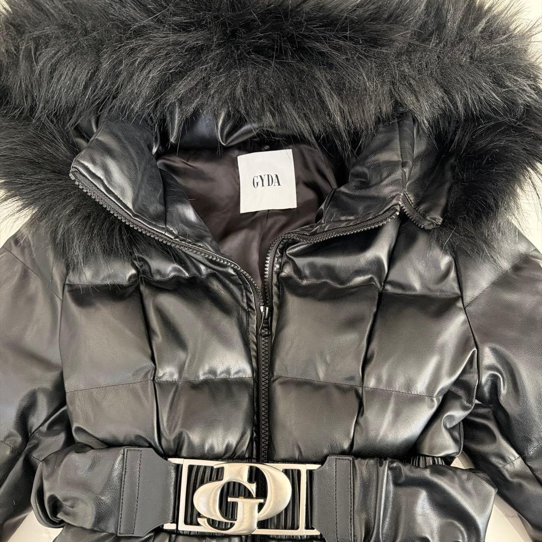 GYDA ブラックファー付きコート
