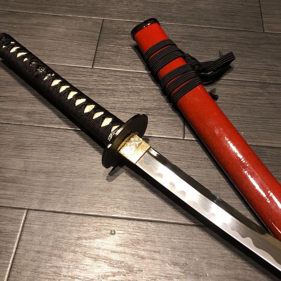 高級模造刀　居合刀　優乱刃紋　朱拵え　合金刀身
