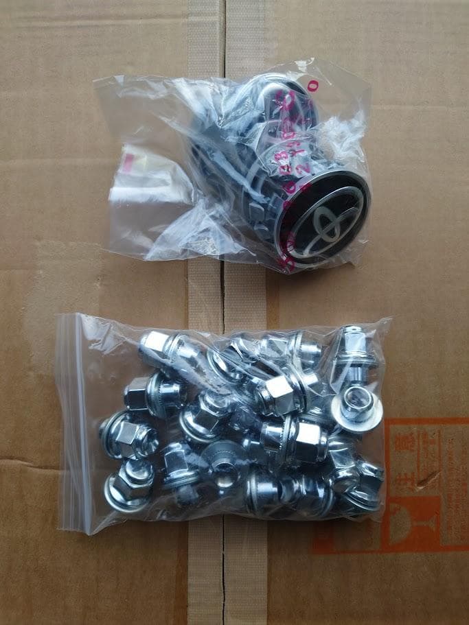 【新車外し】トヨタ　ヤリスクロスG　純正16インチアルミホイール4本セット