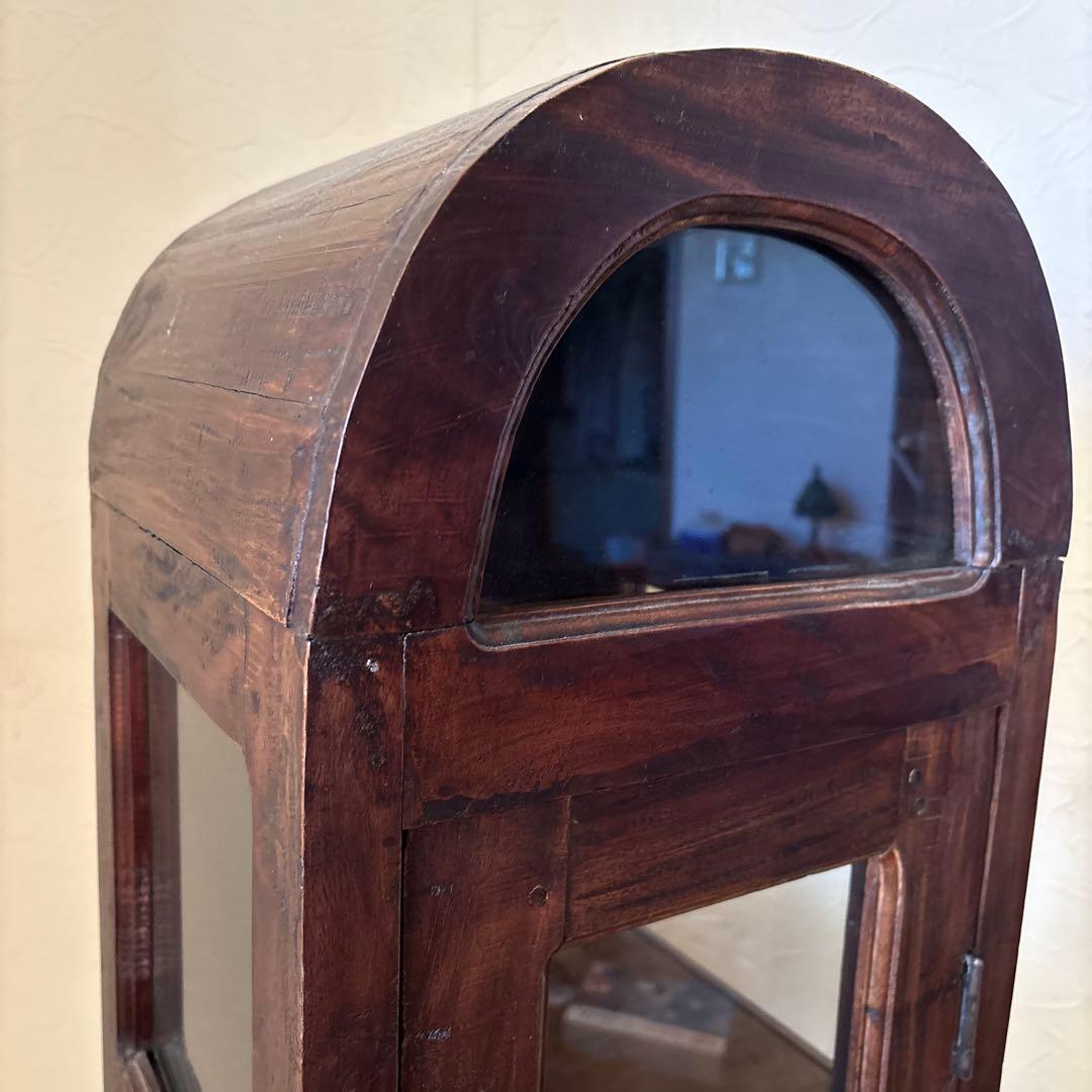 訳あり　アジアンアンティーク　バリ島のキュリオケース　ガラスキャビネット　本棚