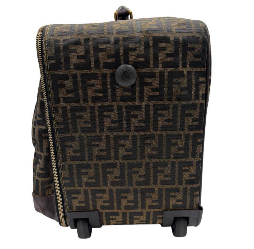 希少品FENDI フェンディ ズッカ柄　2輪キャリーケース　スーツケース　大容量