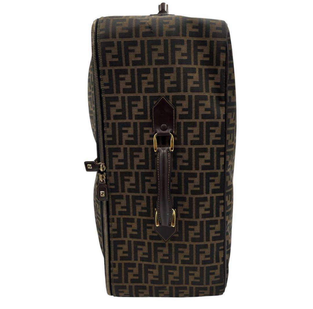 希少品FENDI フェンディ ズッカ柄　2輪キャリーケース　スーツケース　大容量