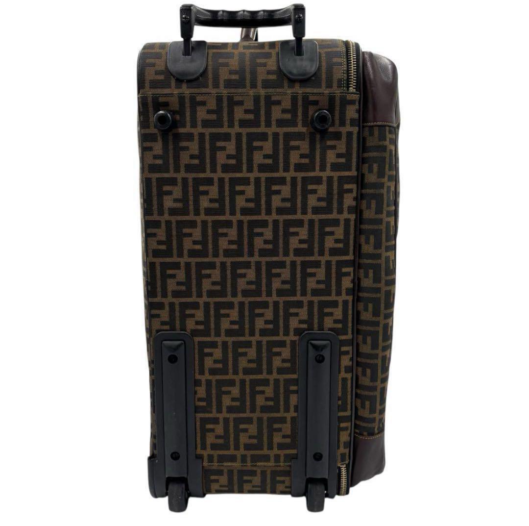 希少品FENDI フェンディ ズッカ柄　2輪キャリーケース　スーツケース　大容量