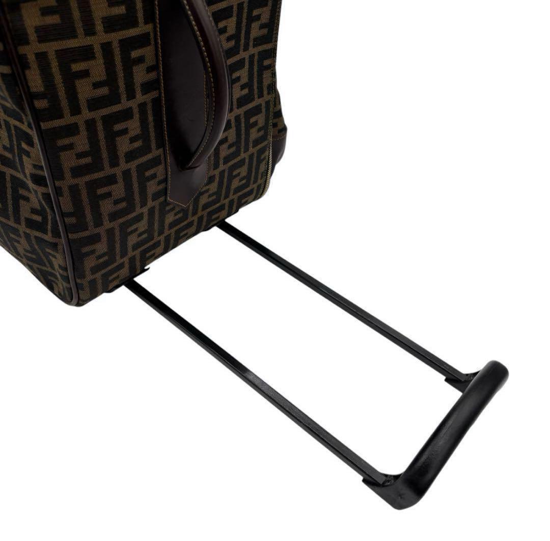 希少品FENDI フェンディ ズッカ柄　2輪キャリーケース　スーツケース　大容量
