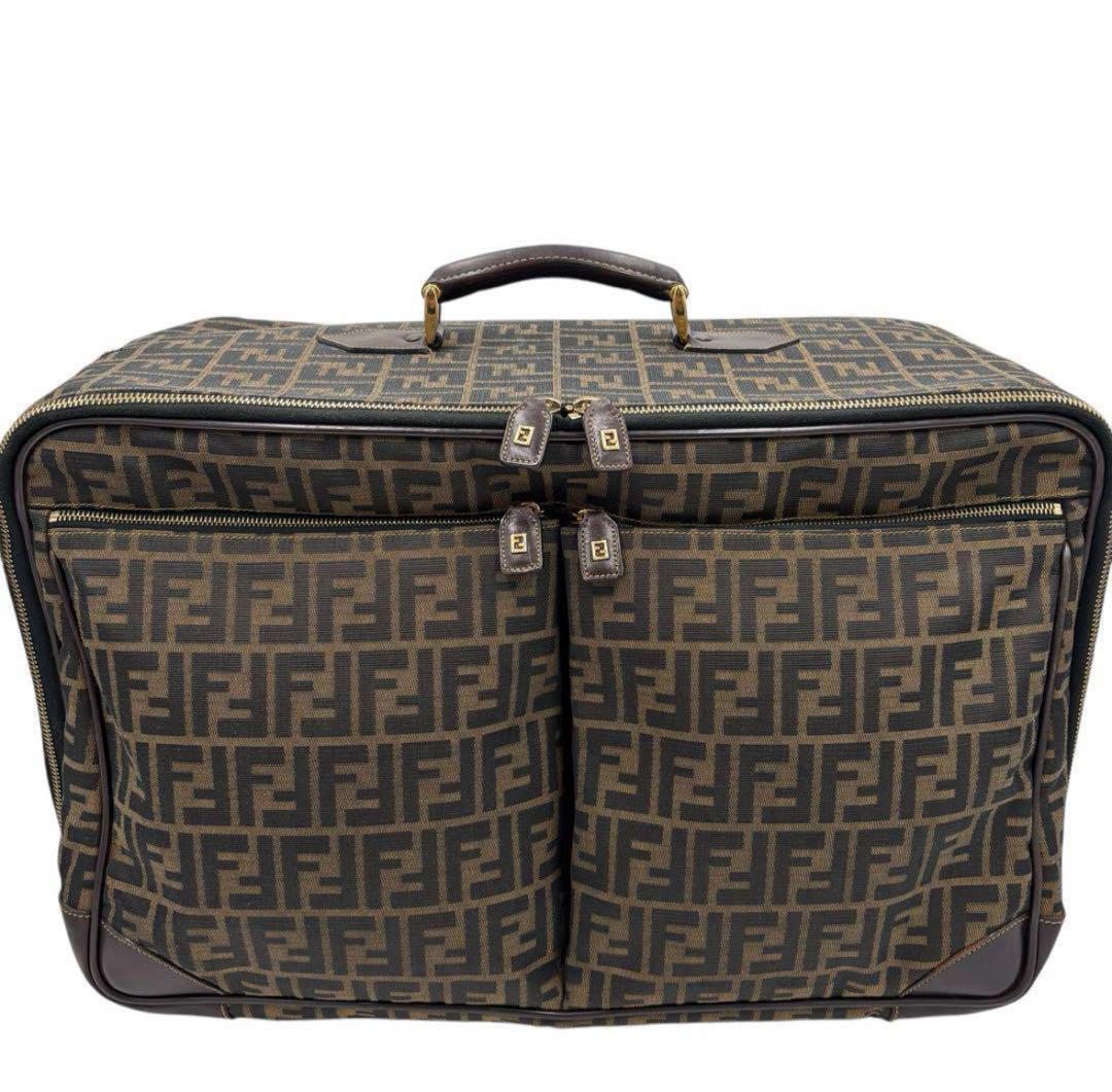 希少品FENDI フェンディ ズッカ柄　2輪キャリーケース　スーツケース　大容量