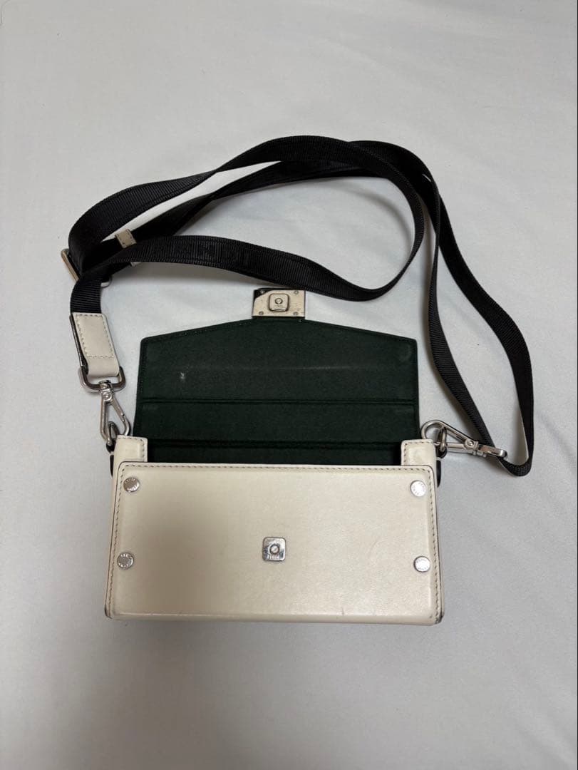 M*N様 Fendi THE BAGUETTE ショルダーバッグ ホワイト