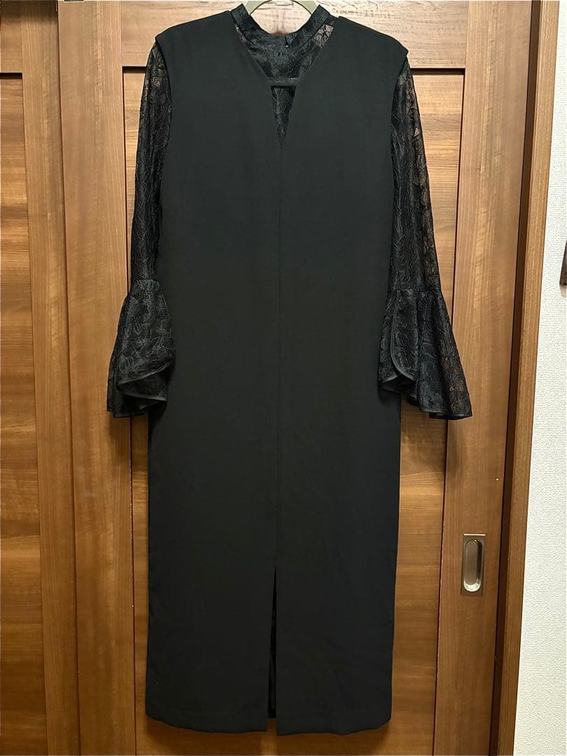 ANDRÉSD ベルスリーブスリットロングドレス ブラック