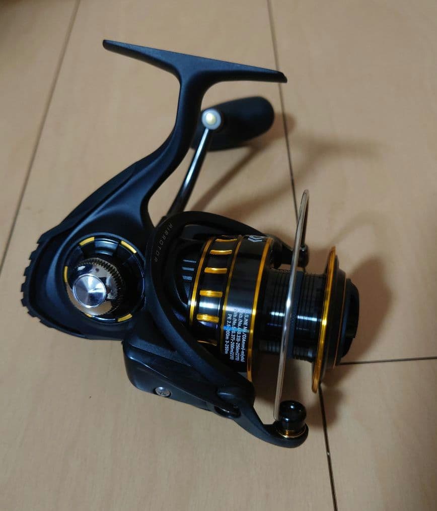 ダイワ　DAIWA　リール　BG4000H