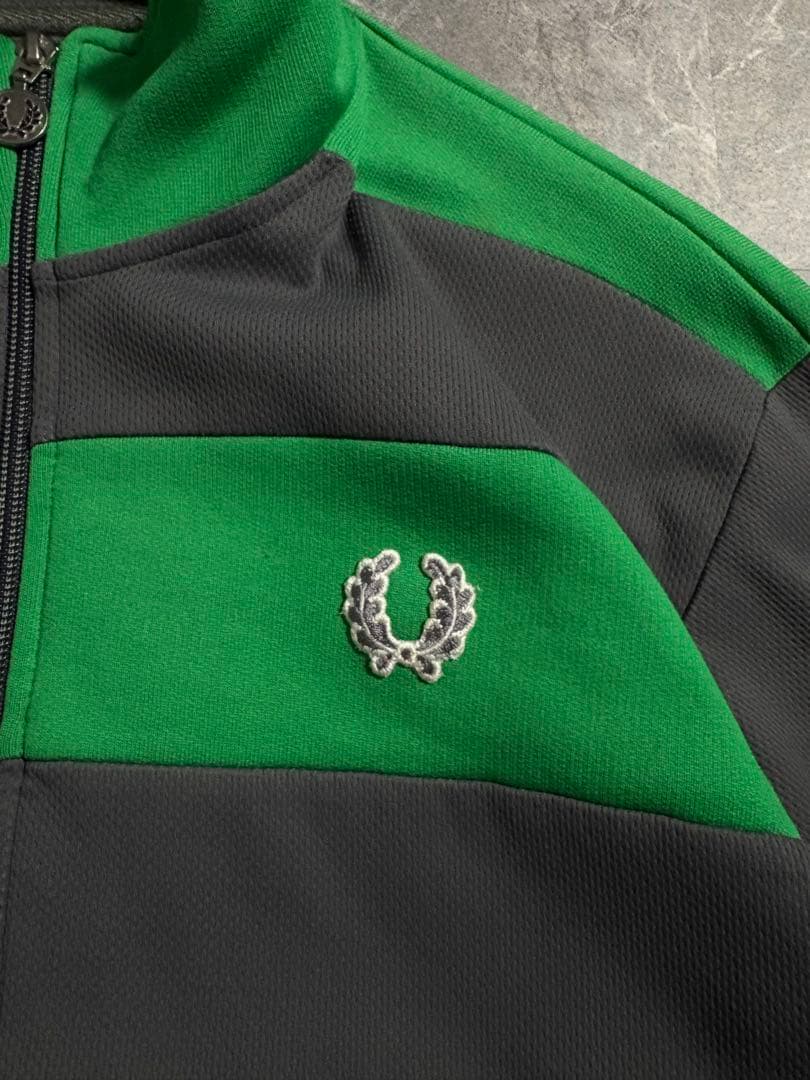 トップス 00s FRED PERRY wide border track jacket