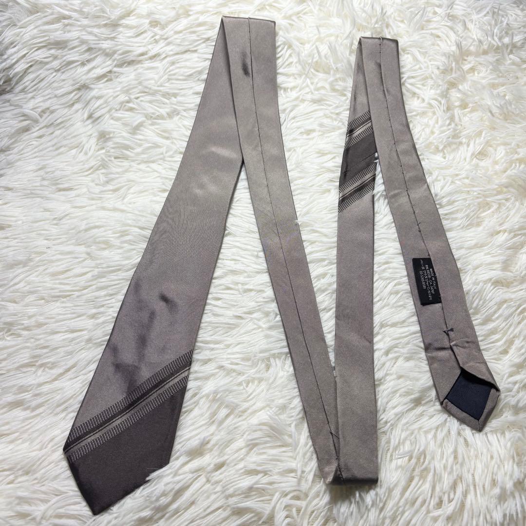 【極美品】PRADA ネクタイ　ソリッド　シルバー