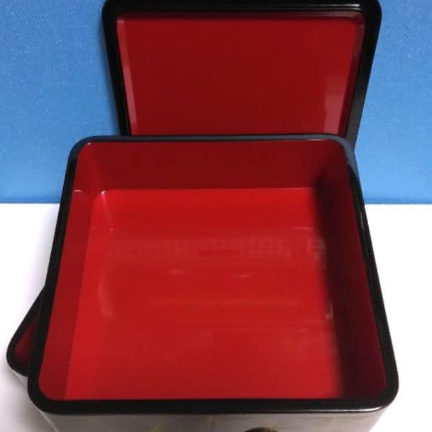 輪島塗 6.5寸二段重箱 布着本堅地　沈金 亀甲松葉 美品