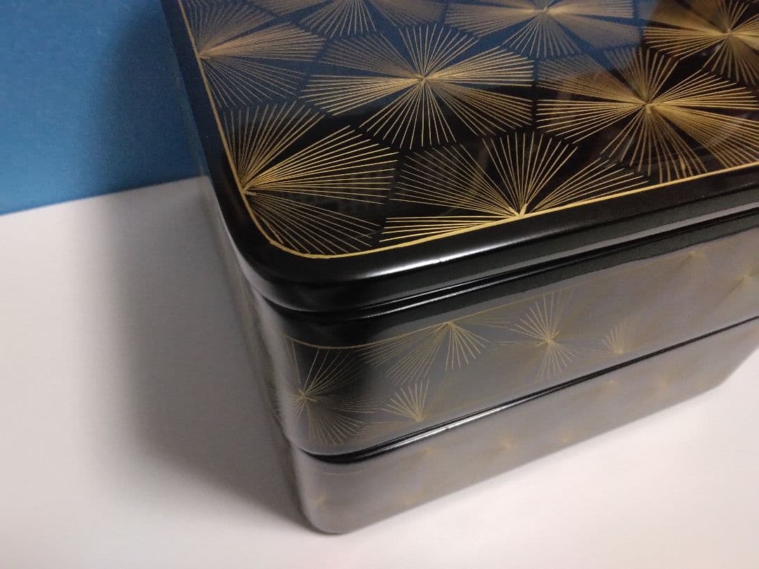 輪島塗 6.5寸二段重箱 布着本堅地　沈金 亀甲松葉 美品