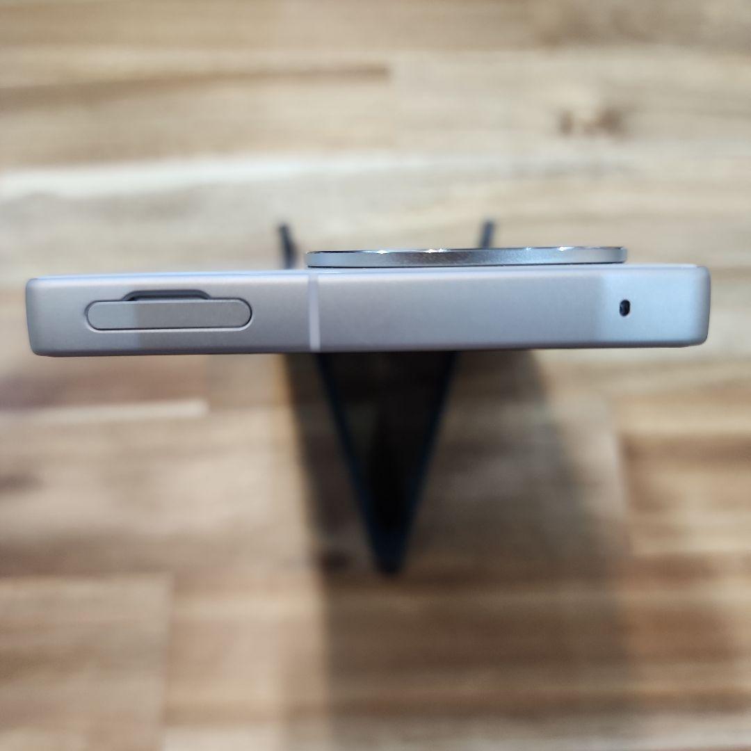 K1124 美品SIMフリー　AQUOS R9 SH-M28 256GB