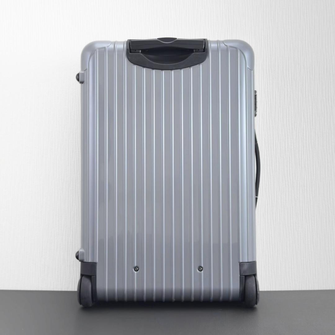 美品 リモワ サルサ 63L 2輪 機内持ち込み TSAロック付属 シルバー系