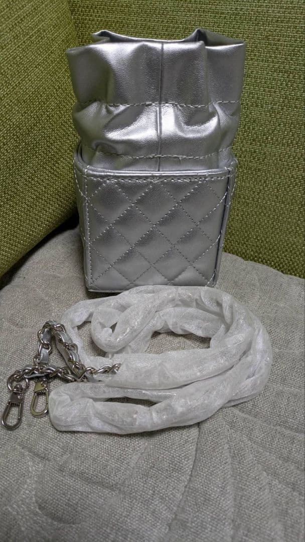 【cheeelさん専用】CHANELノベルティキルティングミニバニティー