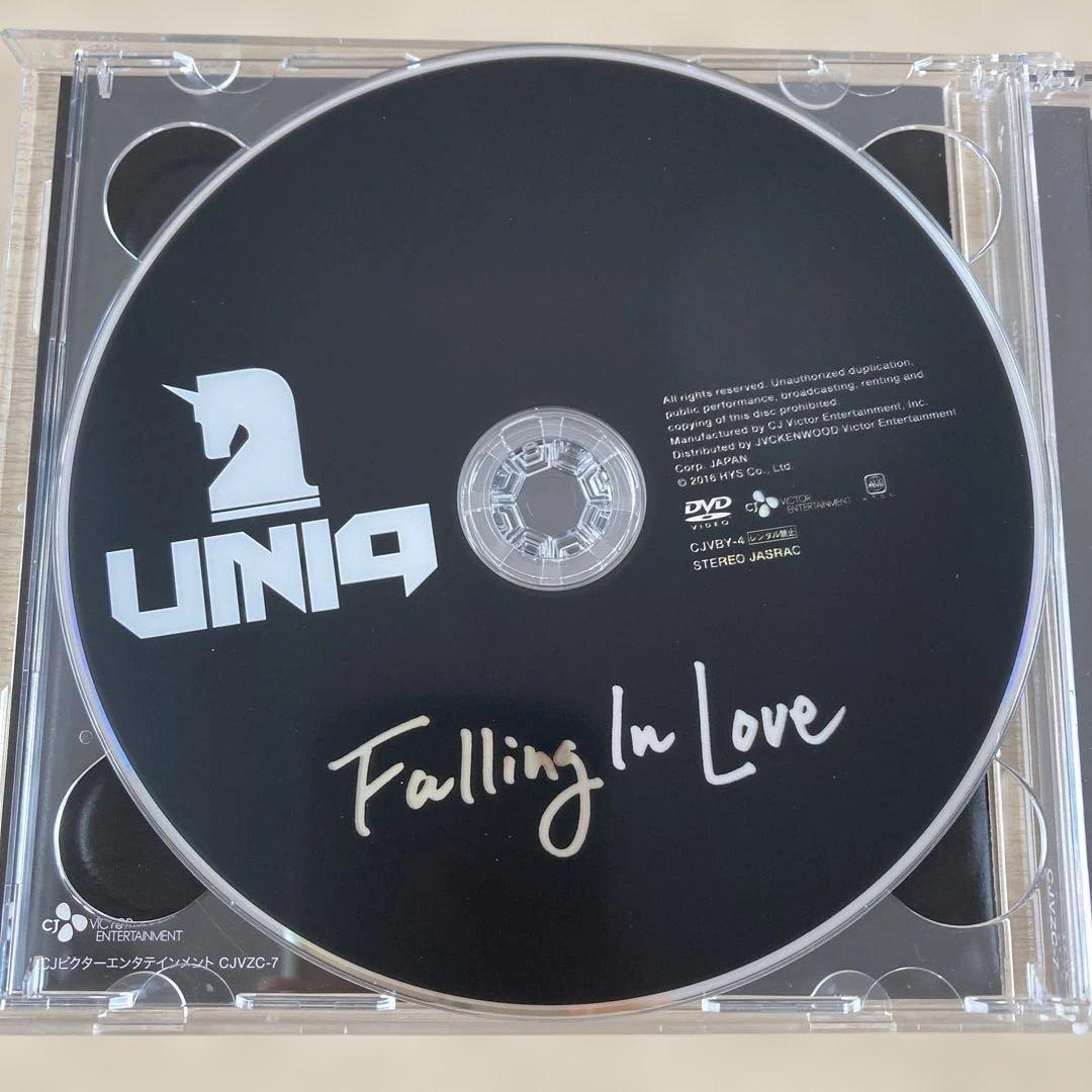 UNIQ Falling In Love 王一博CD DVD