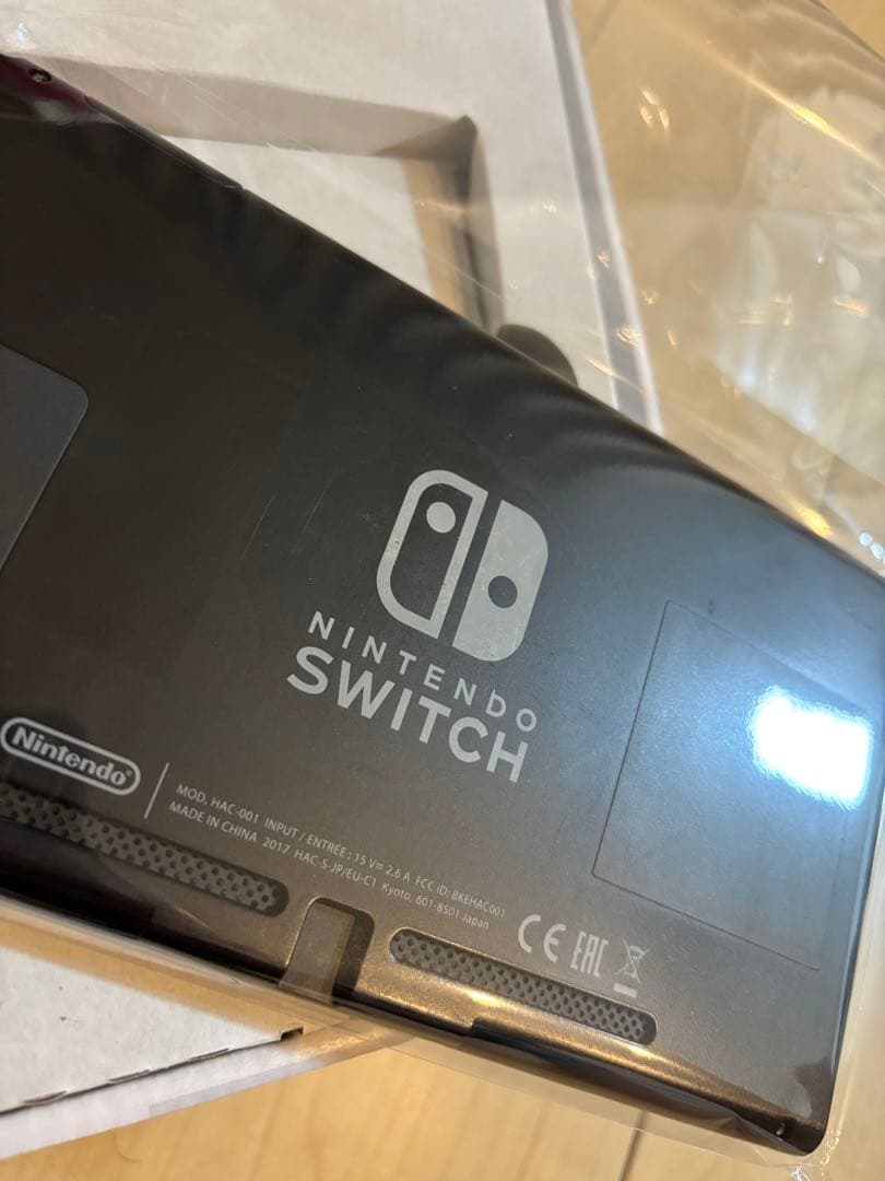 Nintendo Switch 本体 旧型完品＋HORIピカチュウJoy-Con