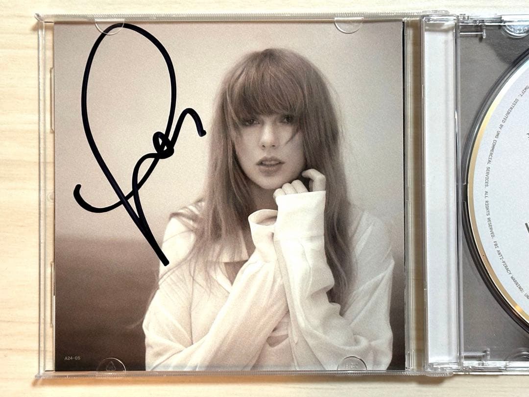 直筆サイン入り Taylor Swift TTPD CDアルバム 新品 輸入盤