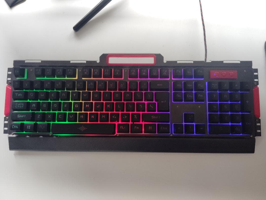 自作ゲーミングパソコン　8コア　i7 4790 マウス キーボード 付き