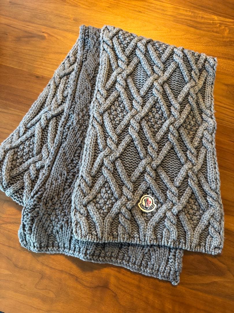Moncler ケーブル編み ニットマフラー グレー