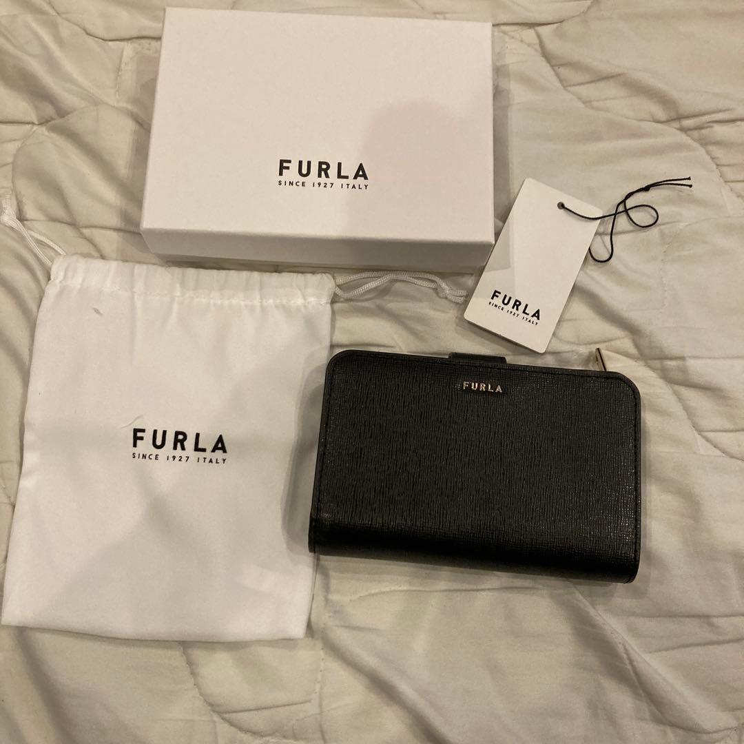 【お値下げ中】FURLA ブラック 二つ折り財布⭐︎美品