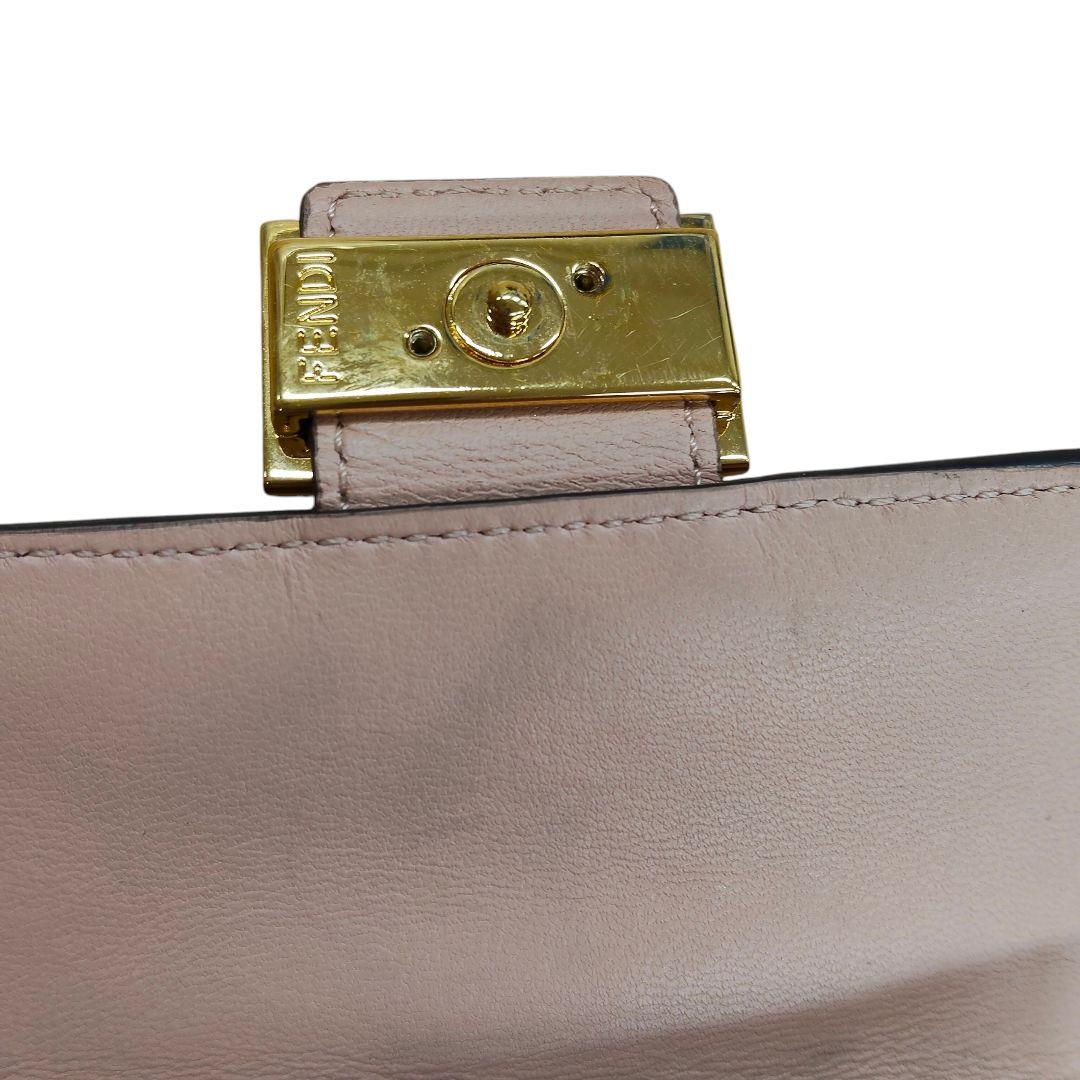 FENDI フェンディ FFダイヤモンド 三つ折り財布 エンボスFFロゴ