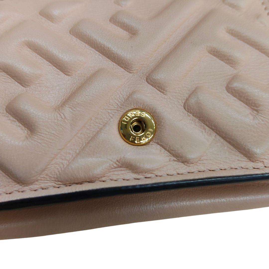 FENDI フェンディ FFダイヤモンド 三つ折り財布 エンボスFFロゴ