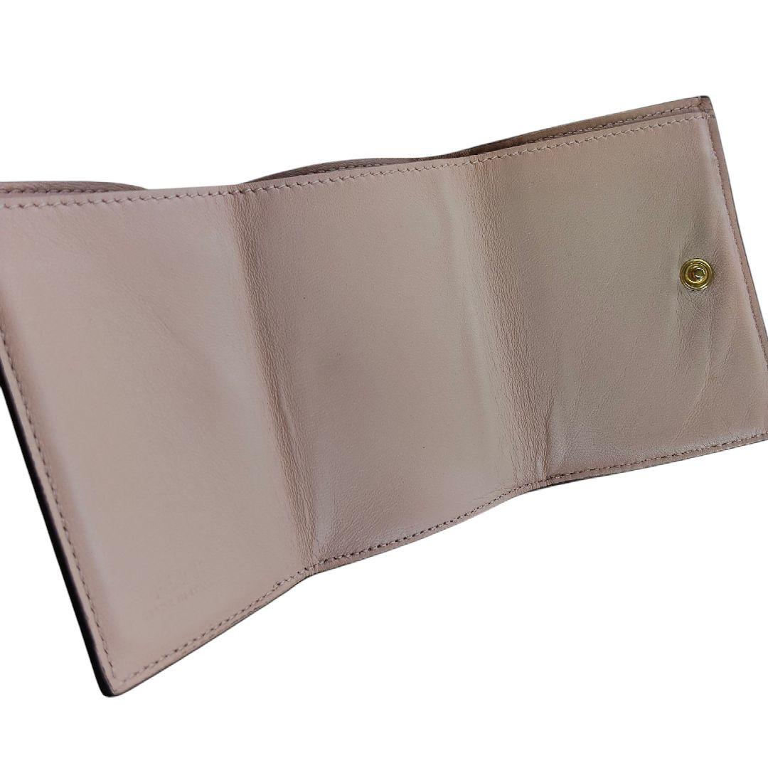 FENDI フェンディ FFダイヤモンド 三つ折り財布 エンボスFFロゴ