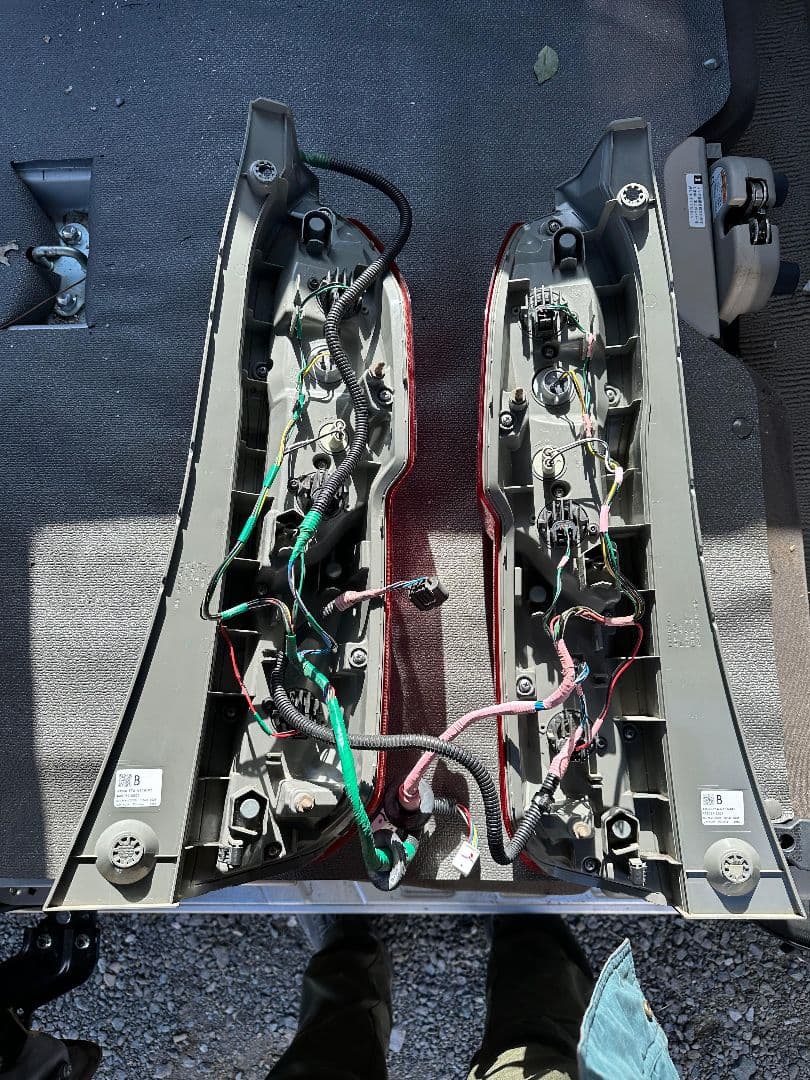 ホンダ N-BOX JF3 リアテールランプ 左右セット 純正 バックライト