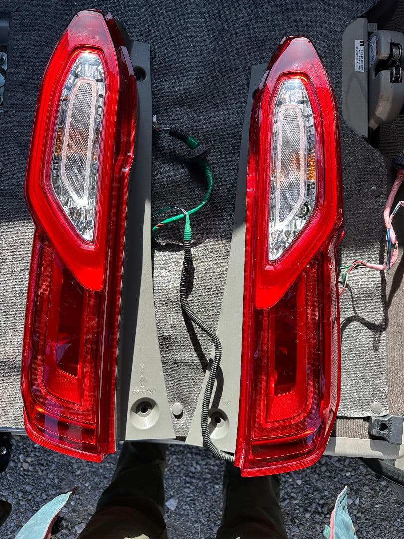 ホンダ N-BOX JF3 リアテールランプ 左右セット 純正 バックライト