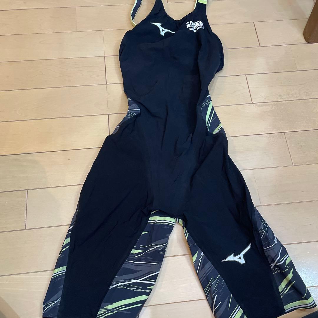 セントラルスポーツ　高速水着