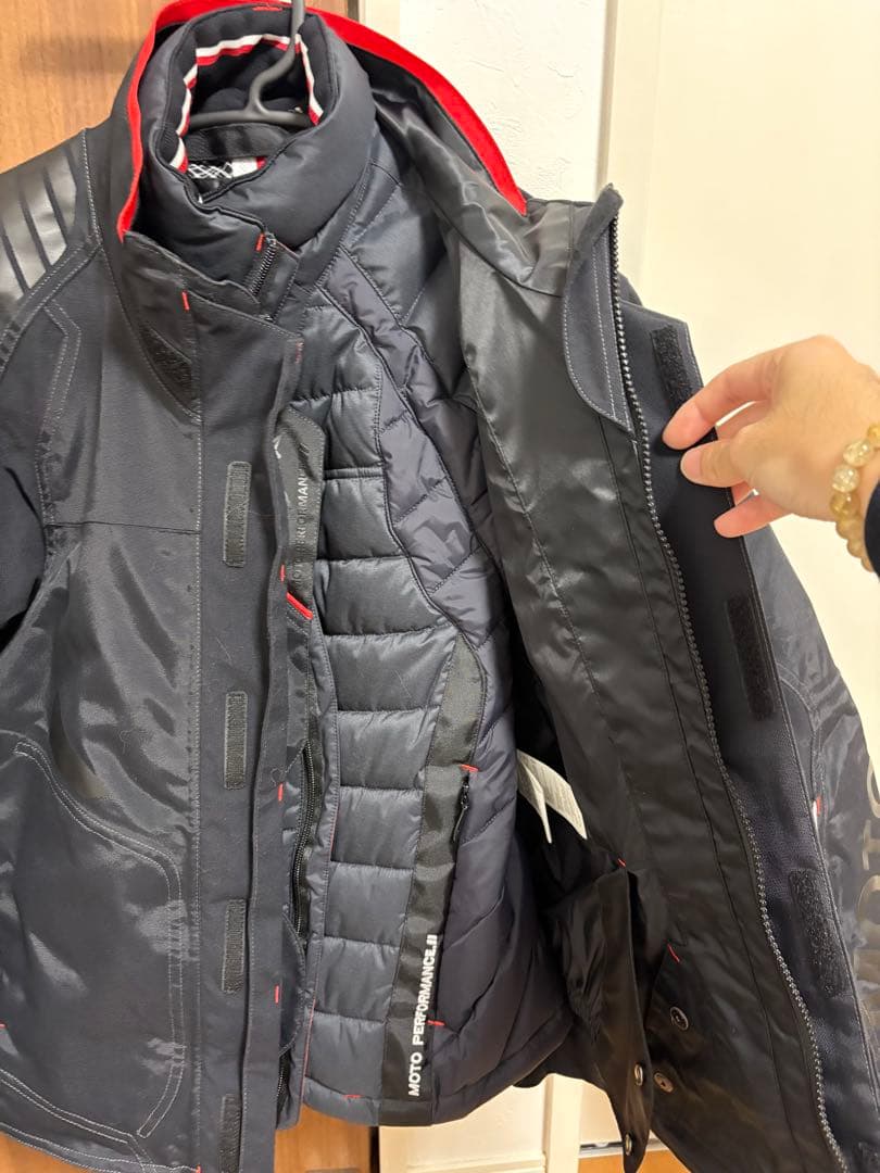 クシタニ　アキュートジャケット　Mサイズ