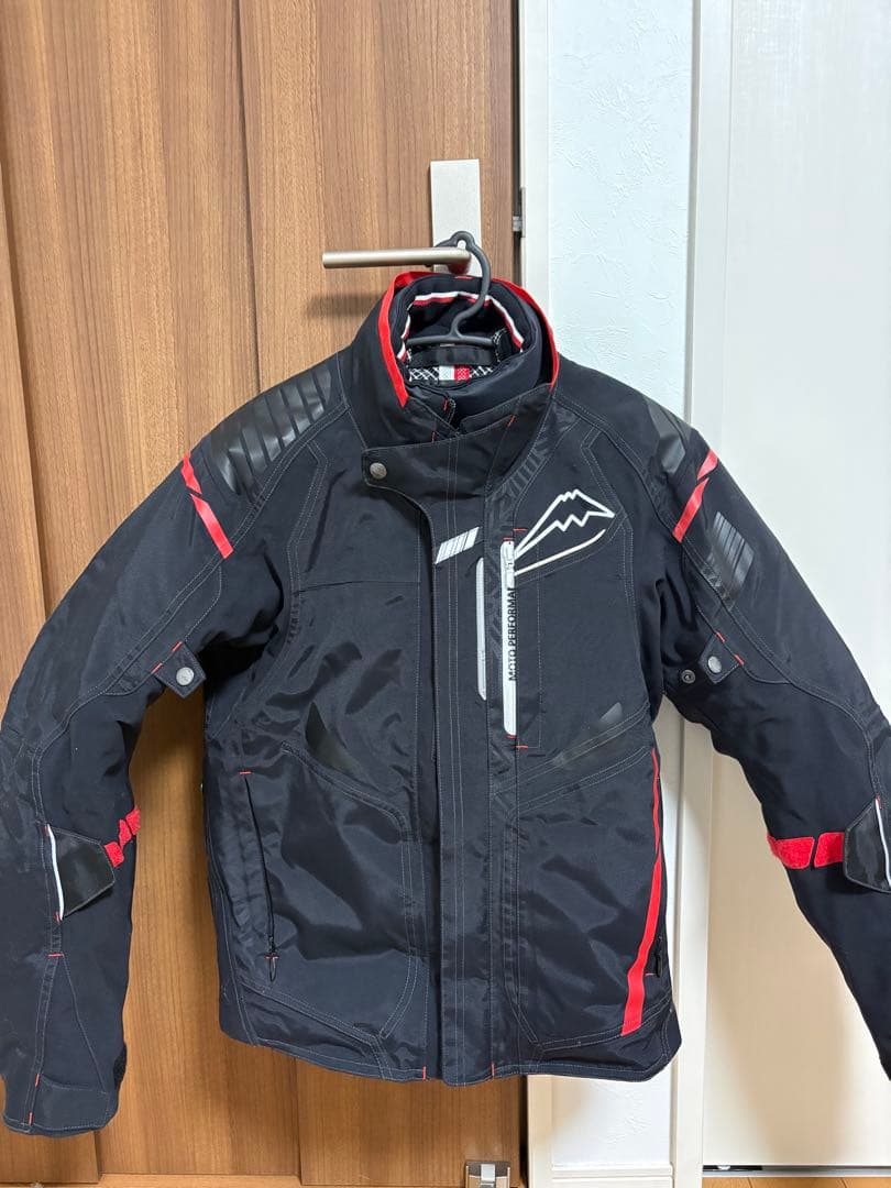 クシタニ　アキュートジャケット　Mサイズ