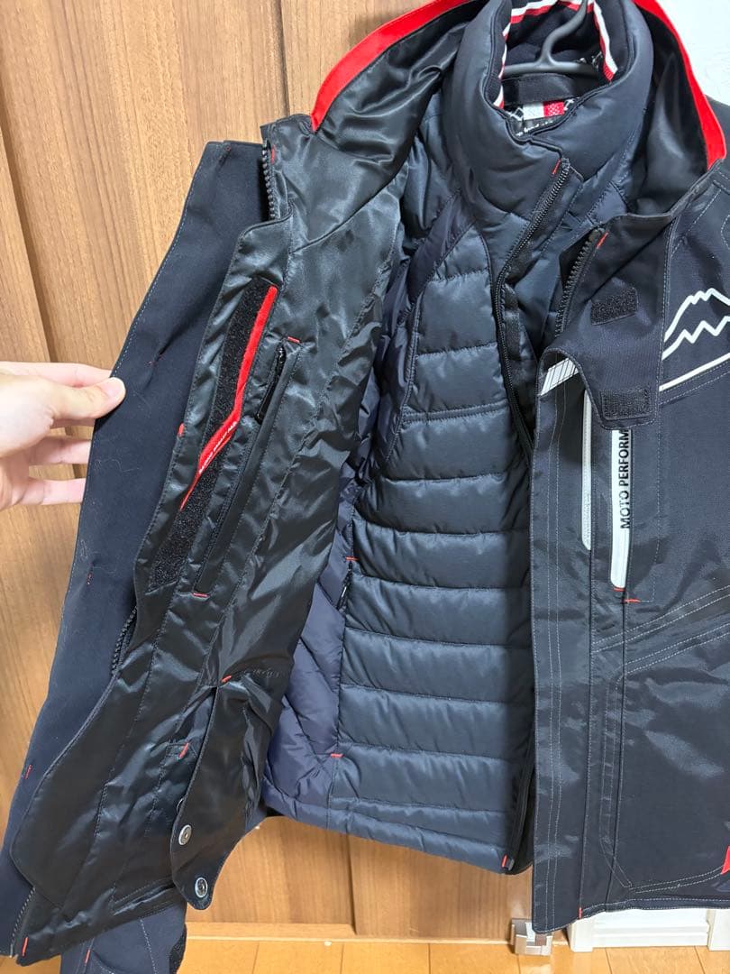 クシタニ　アキュートジャケット　Mサイズ