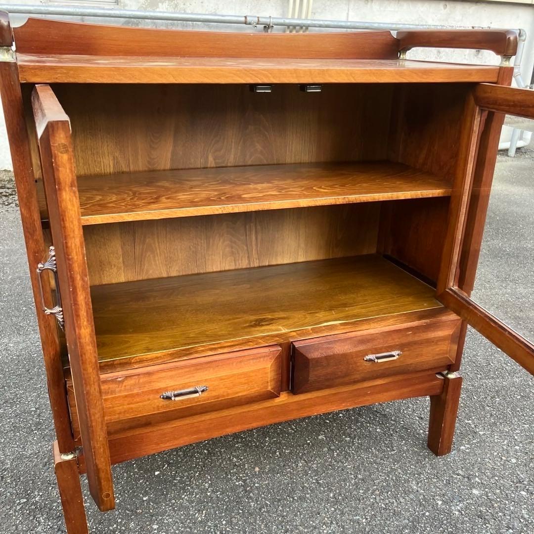 昭和　レトロ　古家具　ガラス戸　木製キャビネット　食器棚　サイドボード　本棚