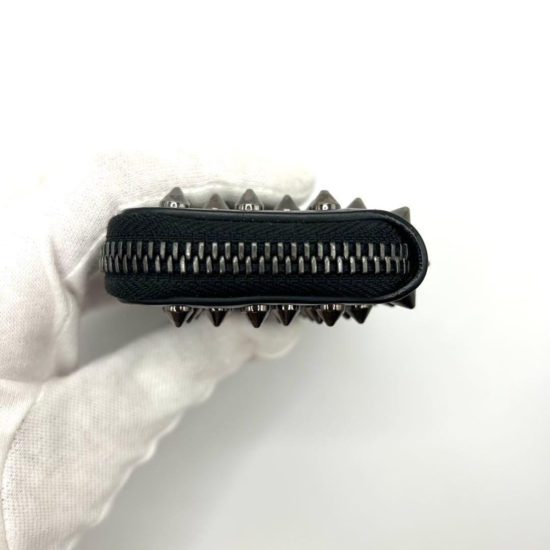 【美品】クリスチャンルブタン パネトーネ キーケース スパイク スタッズ レザー